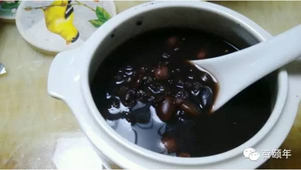 枸杞黑豆搭配煮粥 香糯好喝又养生