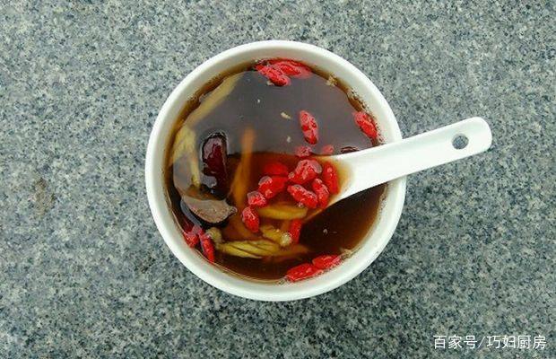 枸杞红糖一起煮 暖身养颜又解馋的家常滋补小甜汤